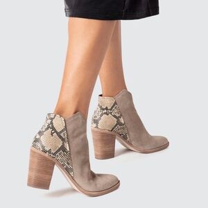 Dolce Vita Sheft Split Shaft Snakw Bootie